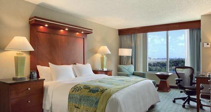 Hilton Fort Lauderdale Airport Dania Beach Oda fotoğraf